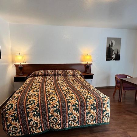Pine Cone Motel Willits Eksteriør bilde