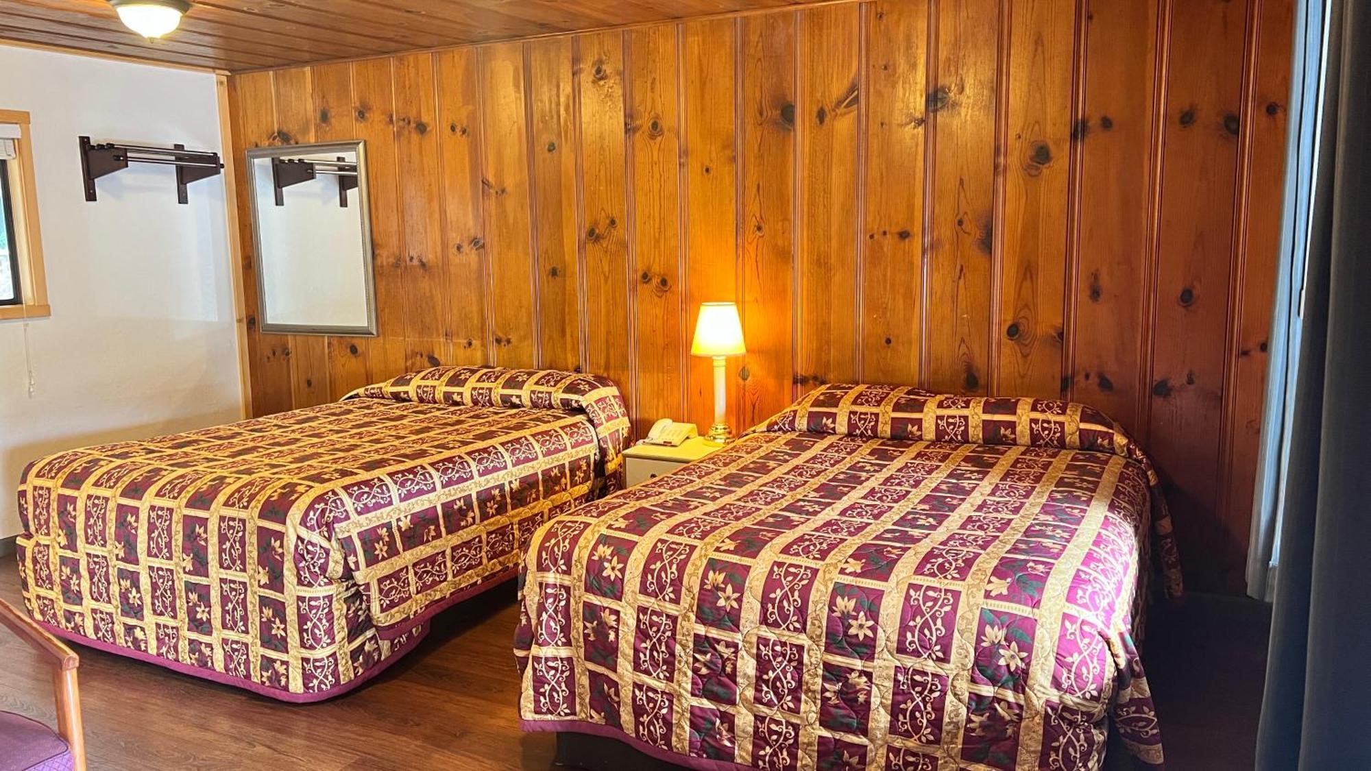Pine Cone Motel Willits Eksteriør bilde